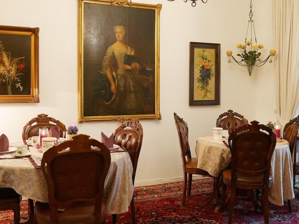 Hotel Haus Mooren, Garni Dusseldorf