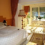 Haus Mooren, Garni Hotel Düsseldorf