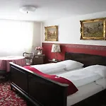 Haus Mooren, Garni Düsseldorf