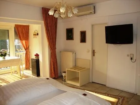 Haus Mooren, Garni Dusseldorf