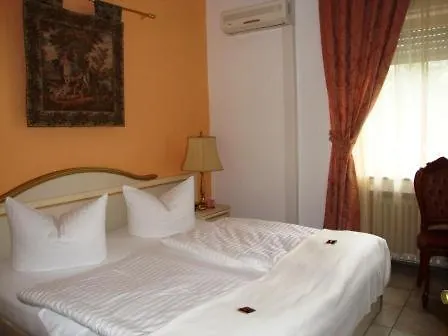 Hotel Haus Mooren, Garni Dusseldorf