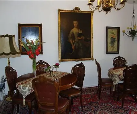 Haus Mooren, Garni Hotel Dusseldorf