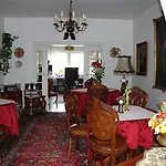 Haus Mooren, Garni